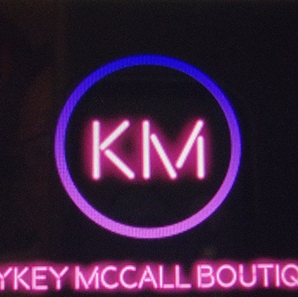 Meet your Posher, Keykey - Picture 2 of 4